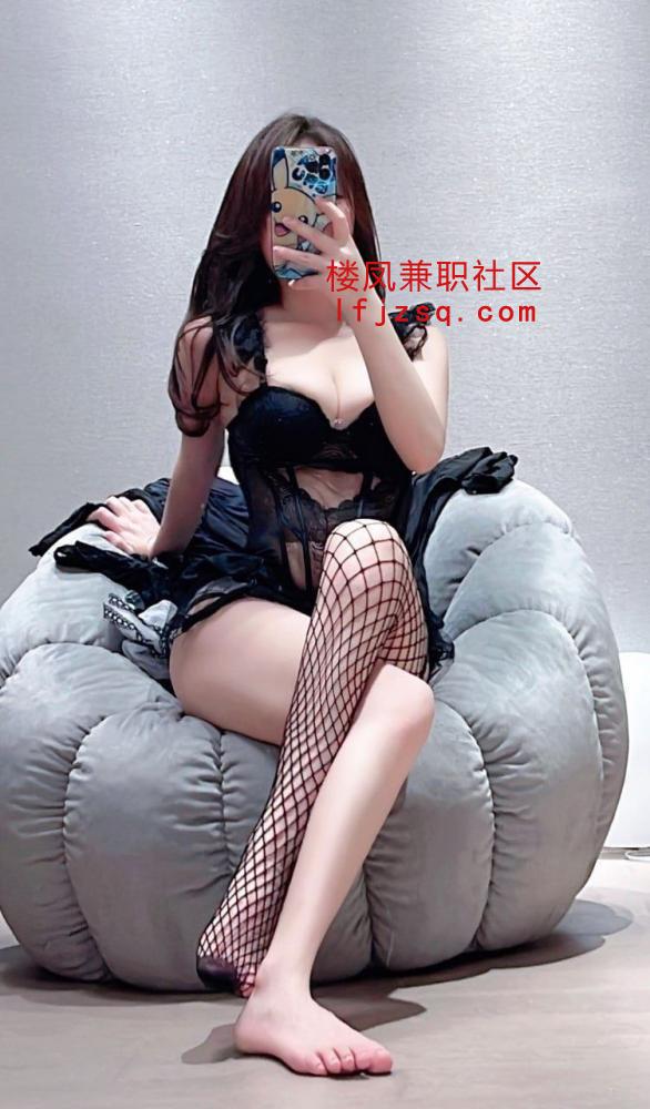 南昌市性感长腿领家小姐姐，身材紧致有料。