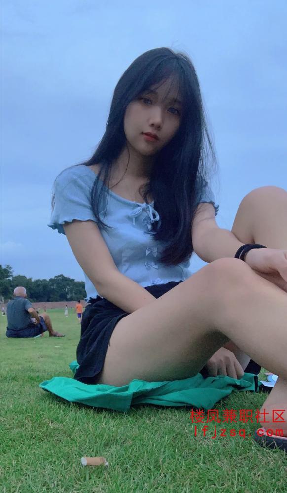 清纯甜美邻家个人兼职小妹