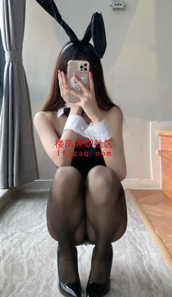 天津服务一流性感制服诱惑小妹