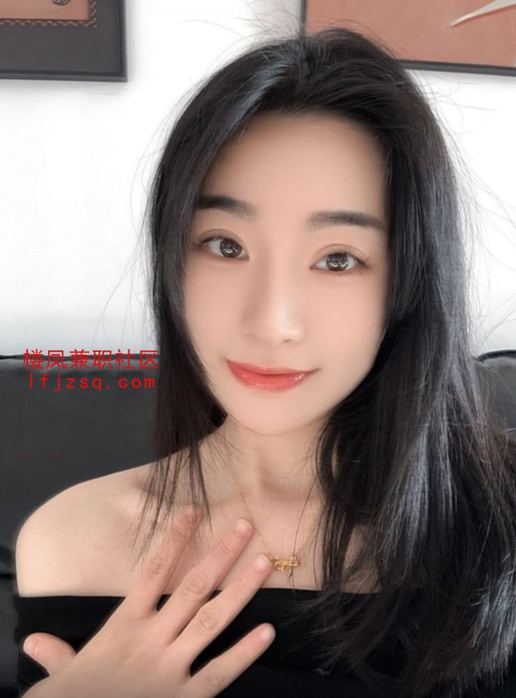 宁波市清纯学生妹下海兼职，粉嫩鲍超多汁