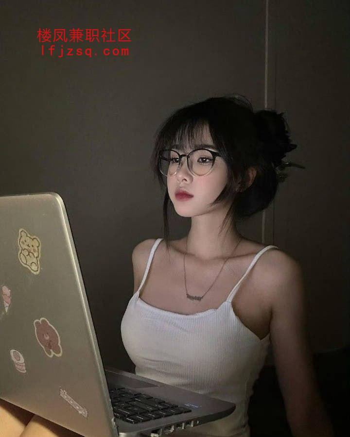 身材高挑黑丝长腿值得尝试