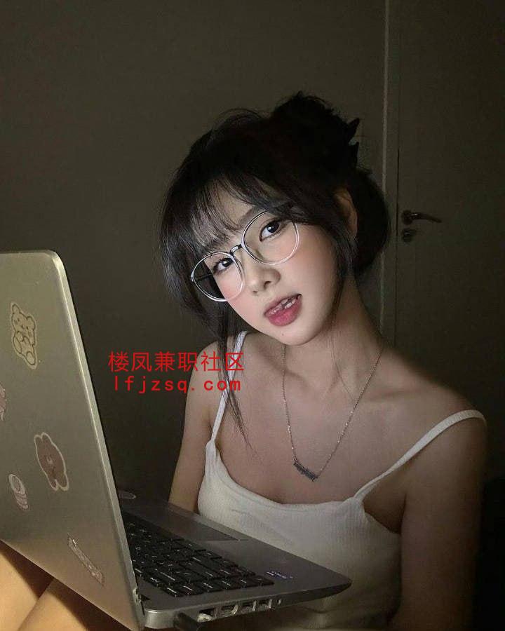 身材高挑黑丝长腿值得尝试