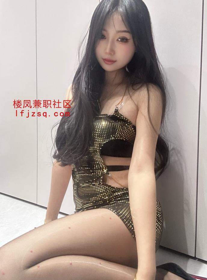 灵活的小舌头，性感文雅淑女，气质很骚