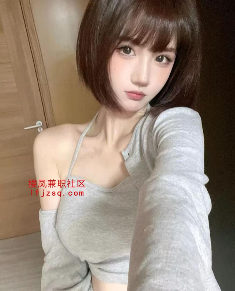 健身教练介绍的爱健身的大学生身材颜值真的太完美了
