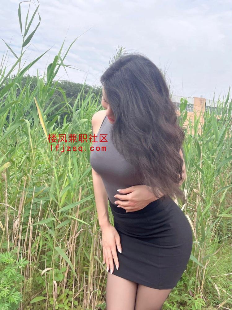 绝美粉嫩蝴蝶鲍制服丝袜多