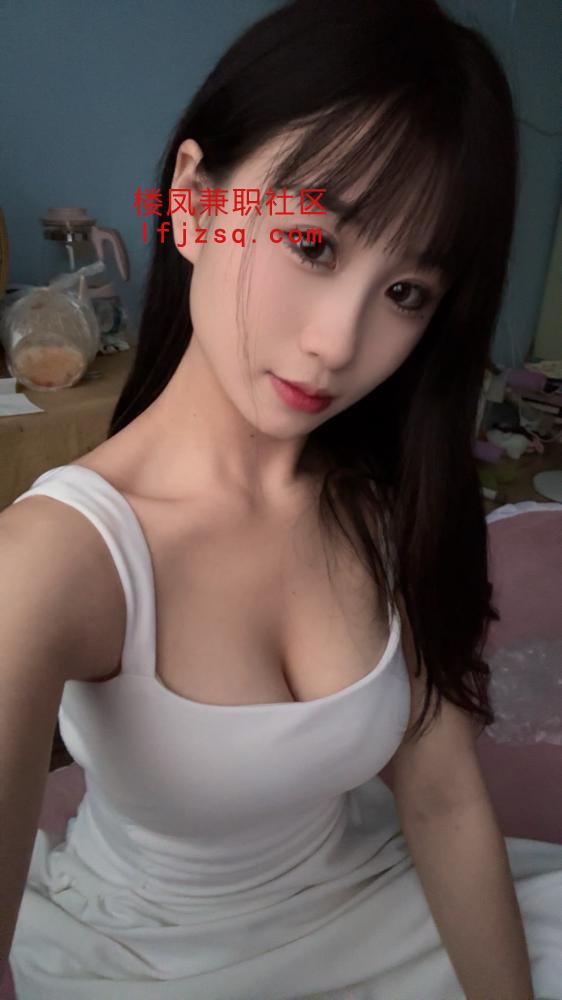 肤白水多逼紧耐操还会夹,乖巧听话