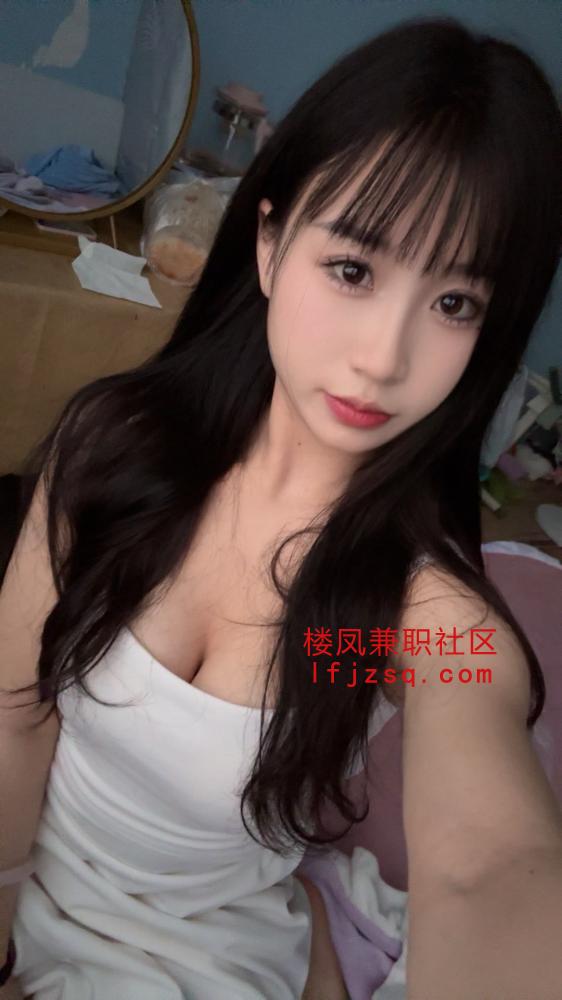 肤白水多逼紧耐操还会夹,乖巧听话