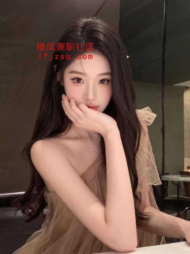 身材颜值极佳腿长腰细胸大B紧