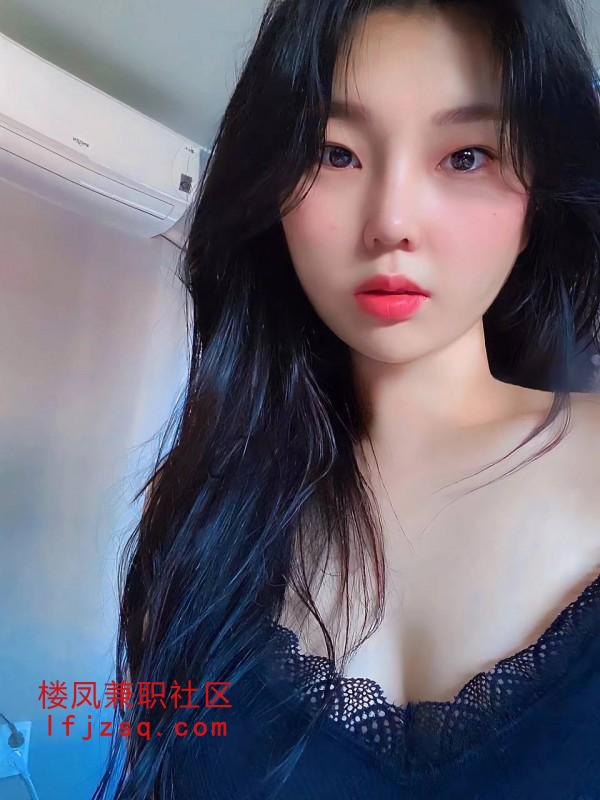 热情风骚大胸妹子口活一流