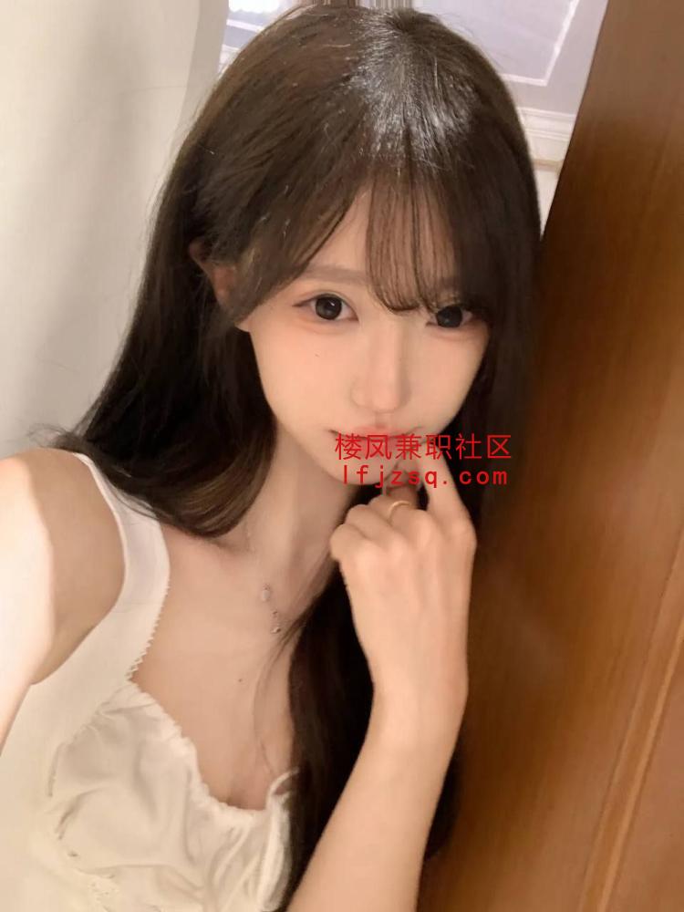 苏州车震潮喷喵老师黑丝