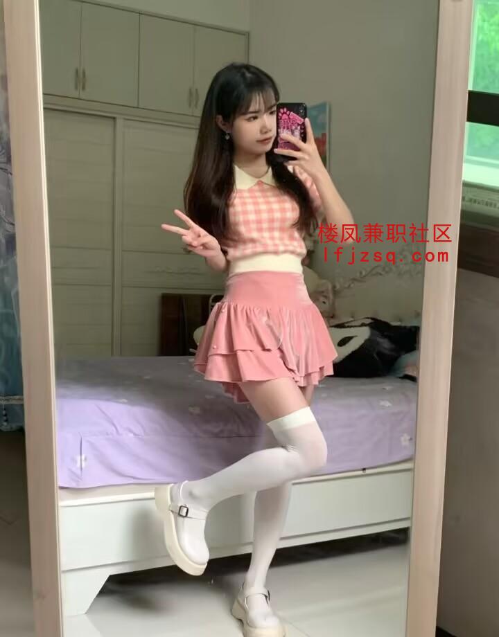 巨乳炮架婴儿肥小娇妻会潮喷