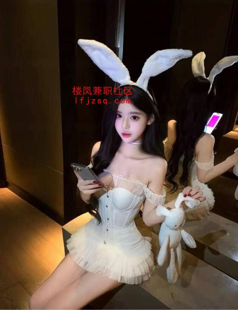 河池非常好的丰满翘臀老师口活好
