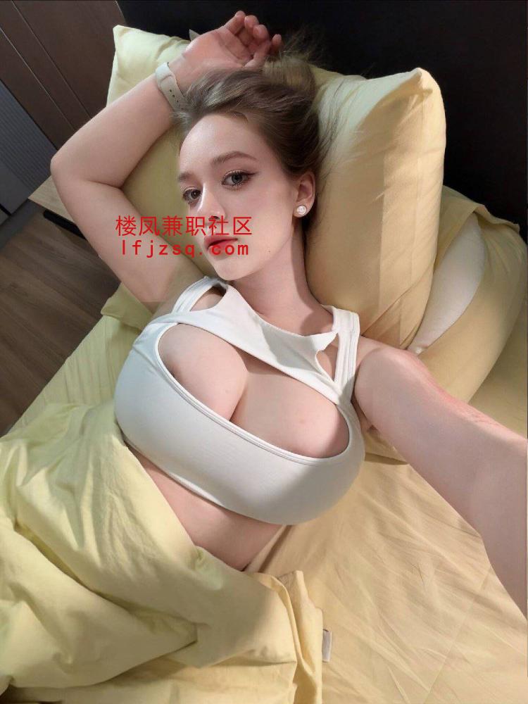 奶夹旋转吹极品高颜值三点粉嫩