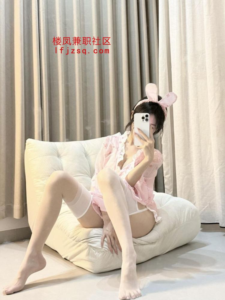 赤峰反差妹下海兼职敏感水多懂配合服务好