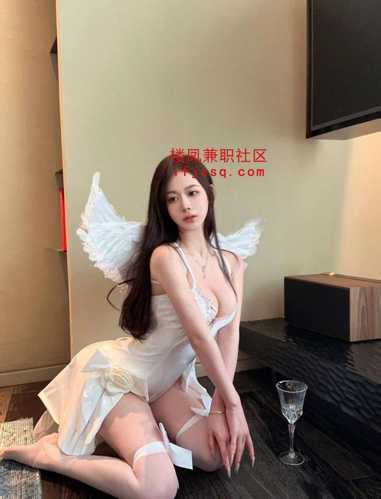 乌市反差嫩妹骚气十足