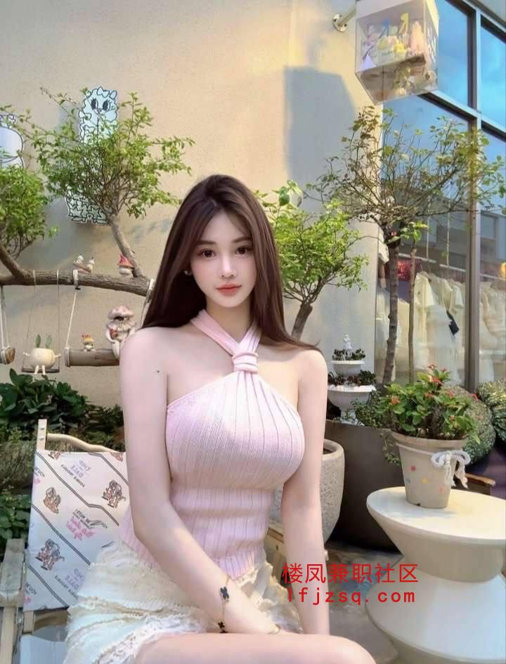 青岛淫妻扮演巨乳妹半套.