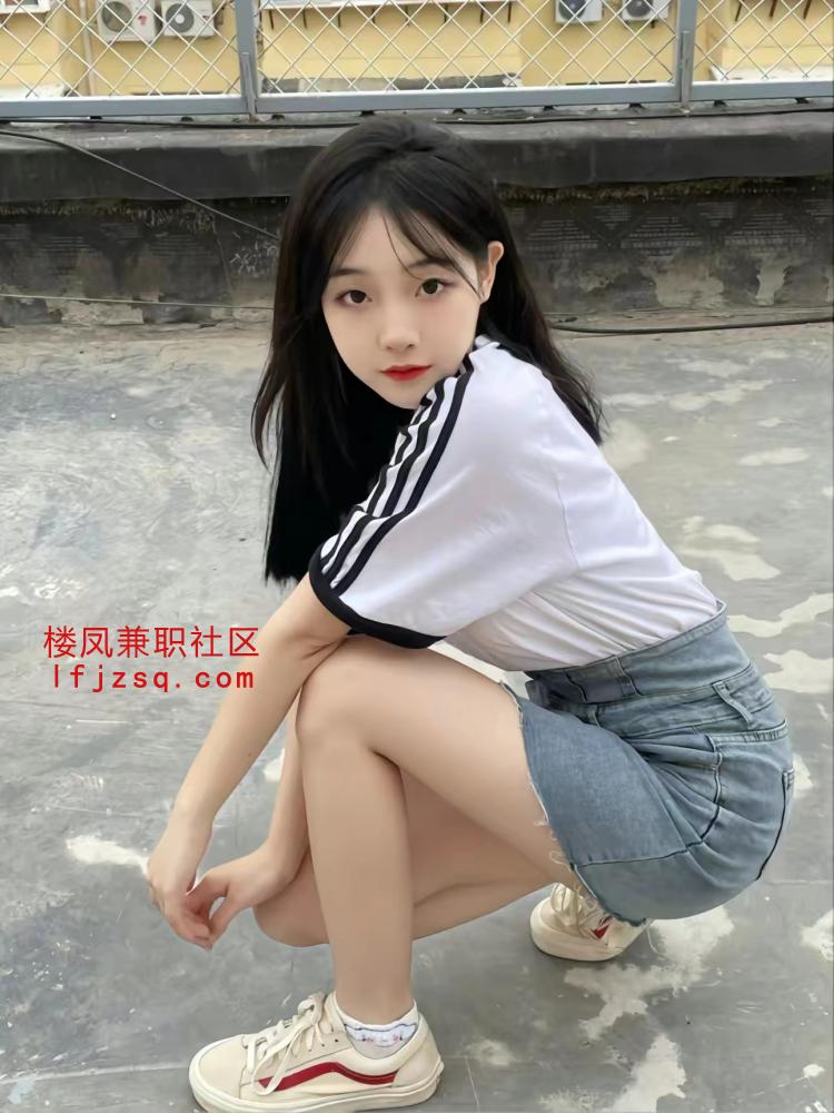 20岁极品美女三点粉嫩水多 可调教 很配合