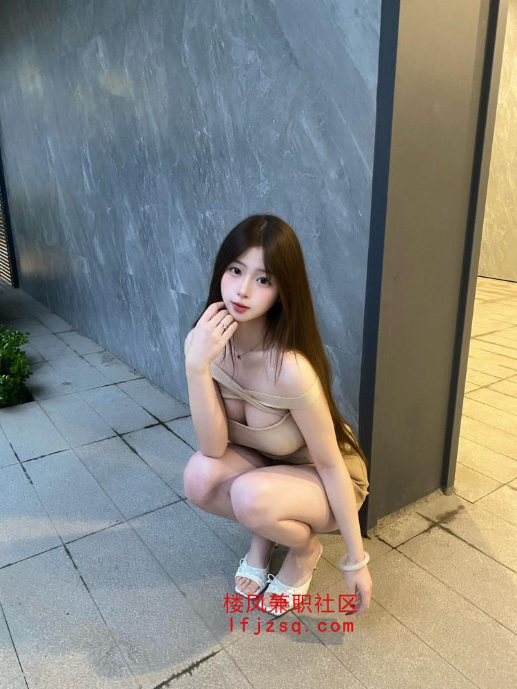 三点粉嫩鲍鱼多汁性感白净