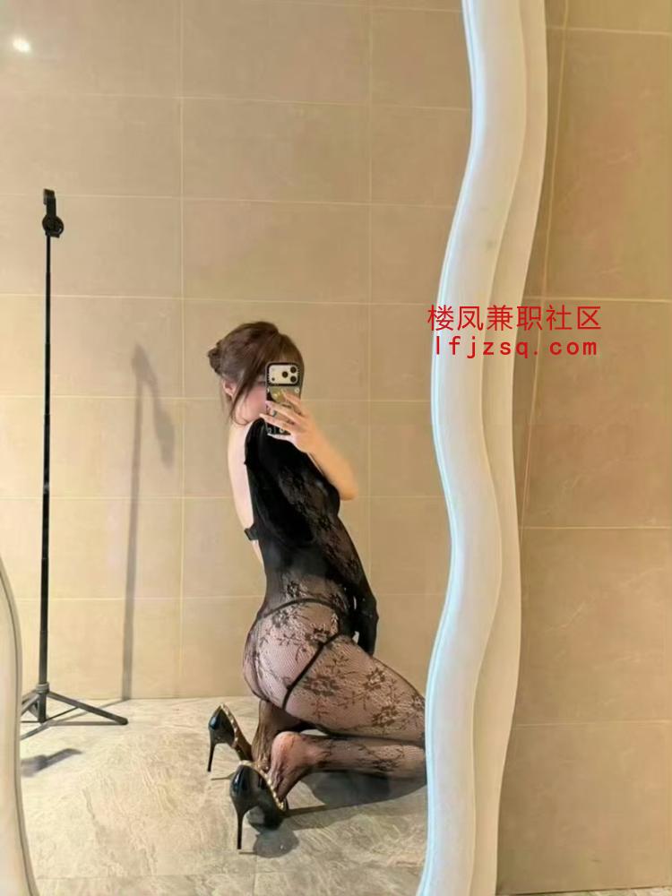 三点粉嫩鲍鱼多汁性感白净