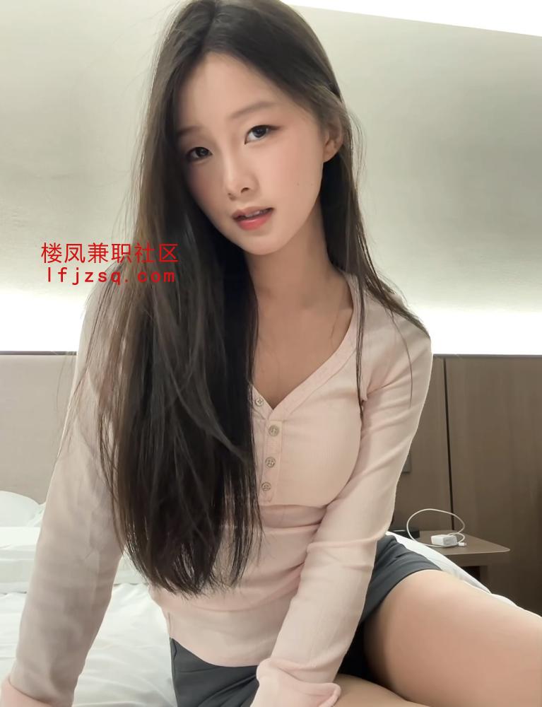 颜值美女身材极品，人间水龙头