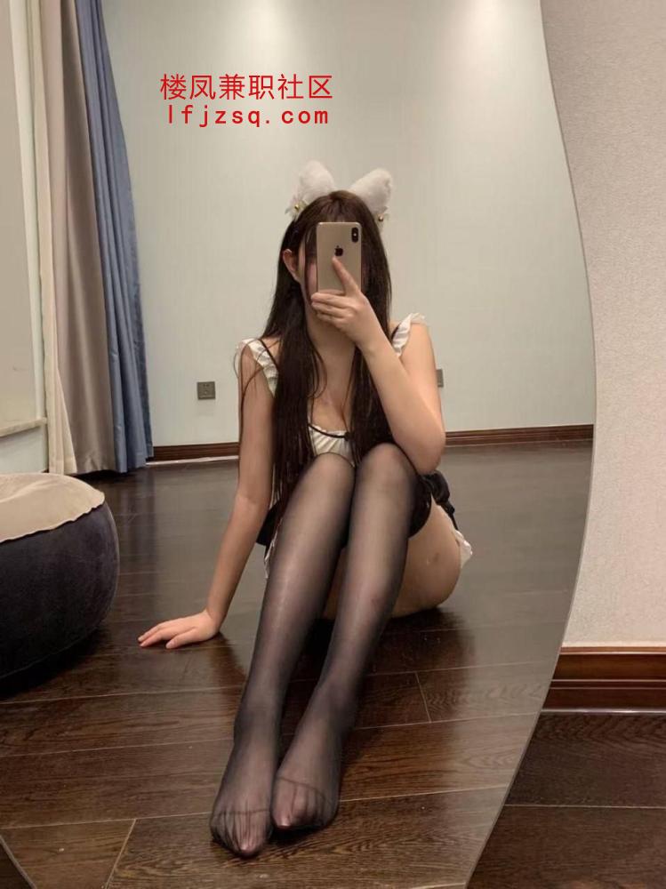 潍坊极品05后在校学妹极品身材粉嫩鲍鱼兼职在外租房