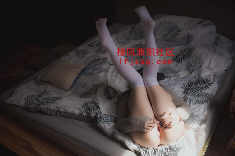 北京妹子粉嫩多汁胸大会玩 非常配合