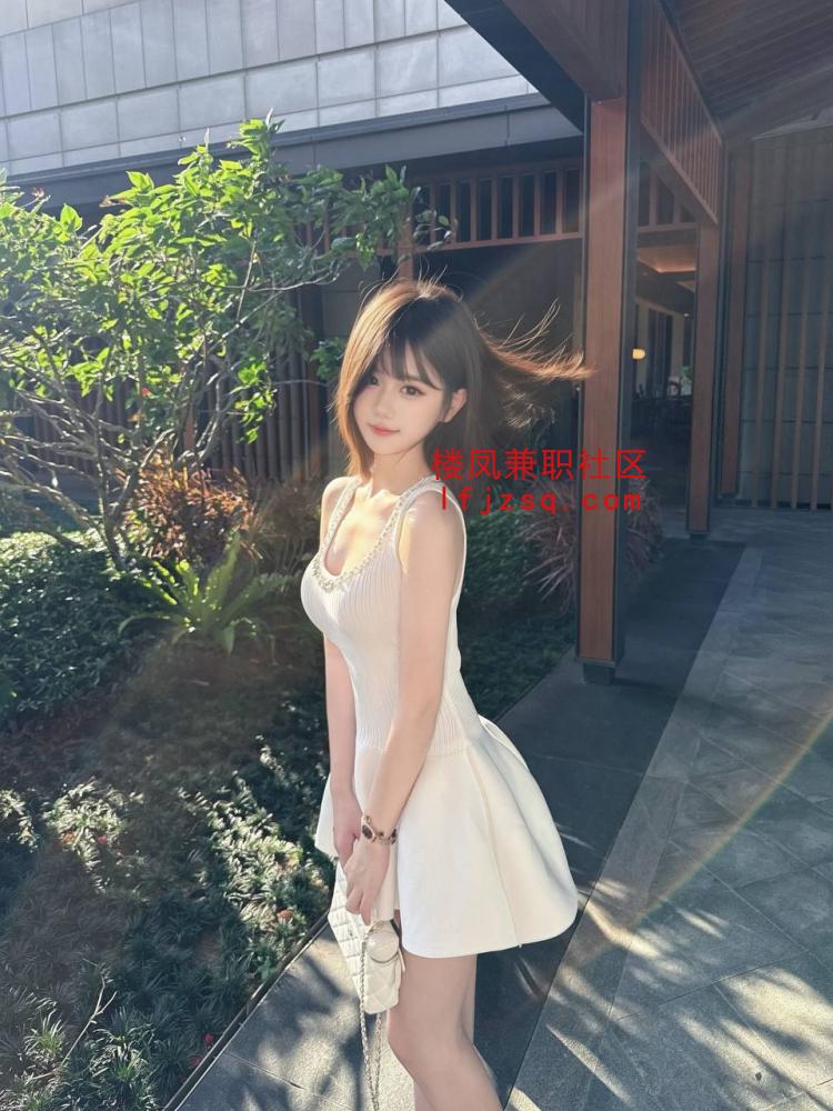 水嫩学生会含会吞个人有公寓