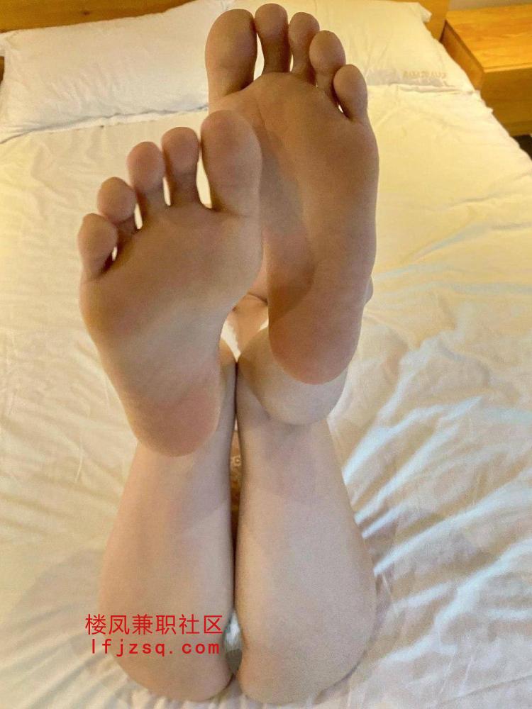 台州美腿妹妹极致腰臀比后入很爽