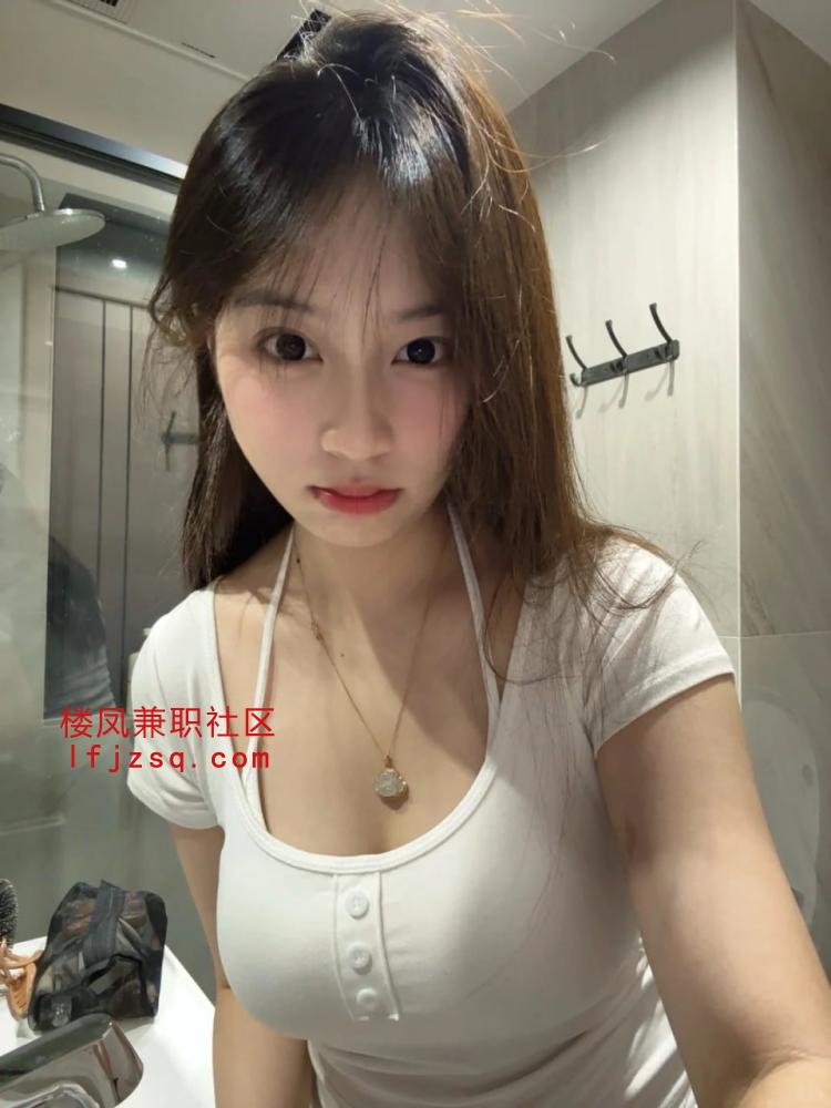 烟台闷骚小嫩鸡随意玩弄可调教