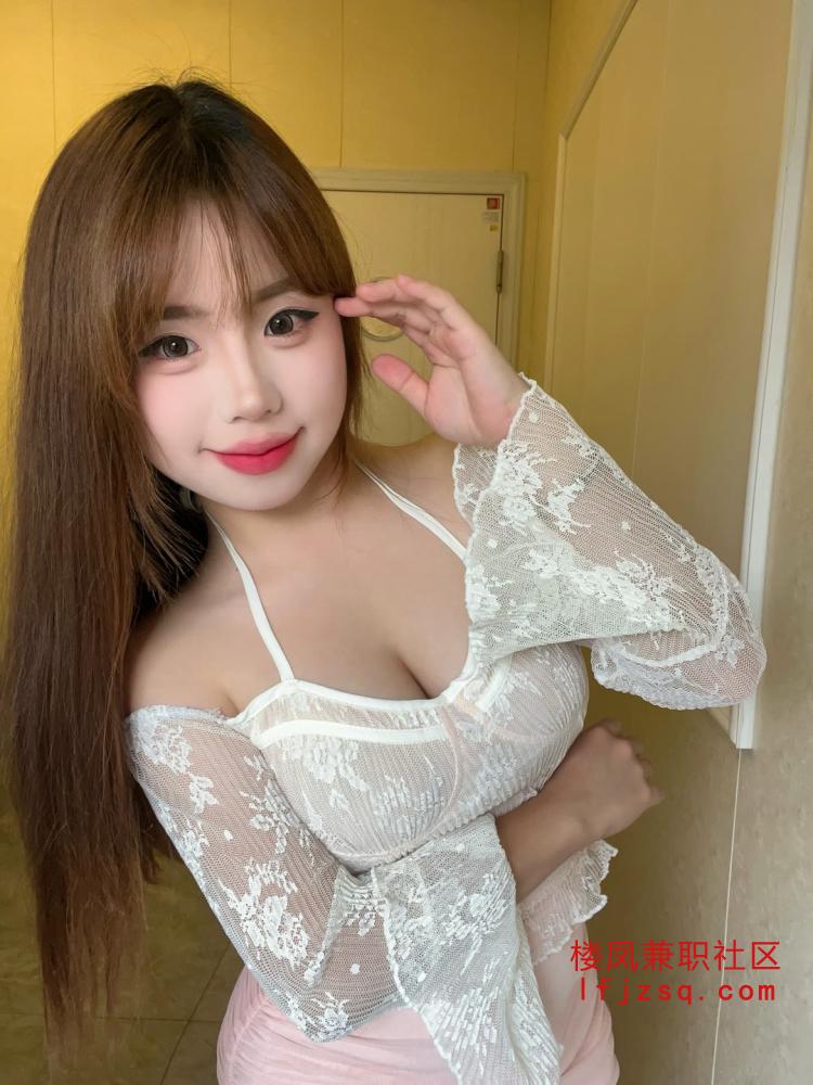 廊坊肤白肉嫩高颜值少女