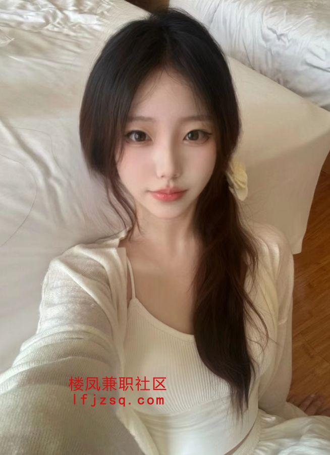 粉嫩白虎甜妹.性欲饥食者水多淫娃