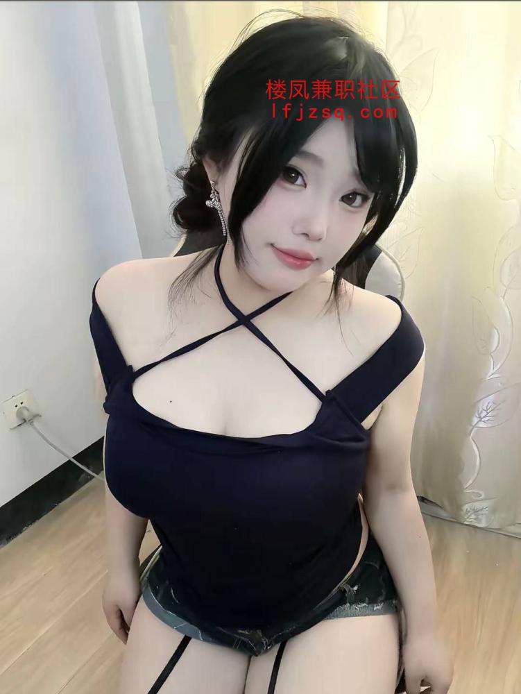 上饶丰满颜值风骚小妹足交