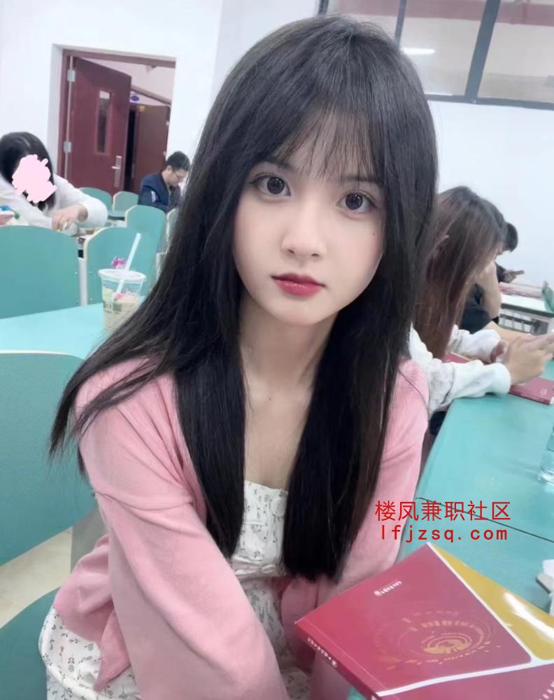 终于找到这么清纯甜美的学生刚破处下海不久