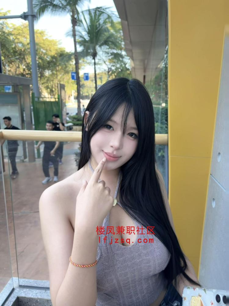 粉嫩00后下海太紧太粉嫩了