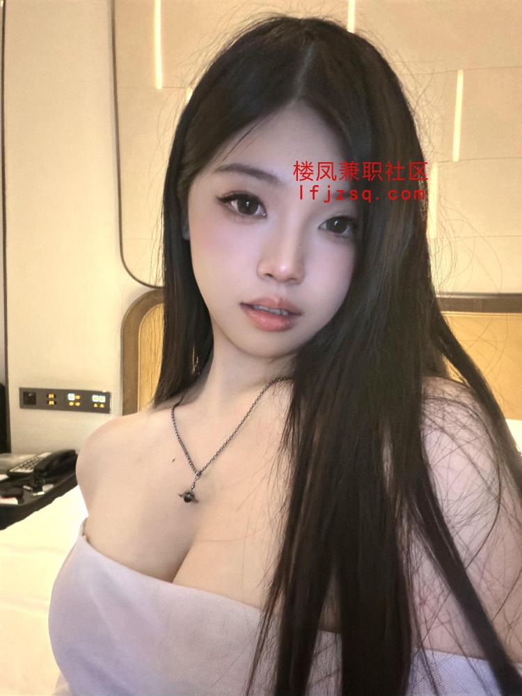 可外出的骚妹妹如狼似虎，尤如榨汁机