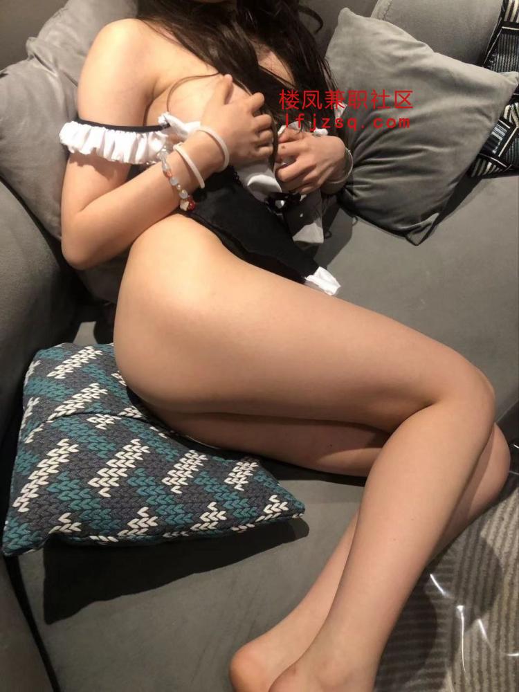 福州风骚妹子扮演风情万种御姐款后入很爽