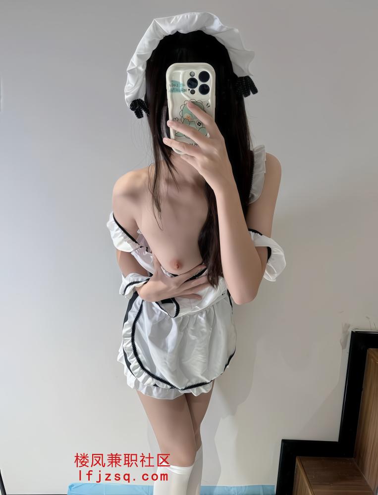 马鞍山公寓接待的美女老师 进门裸体拥抱