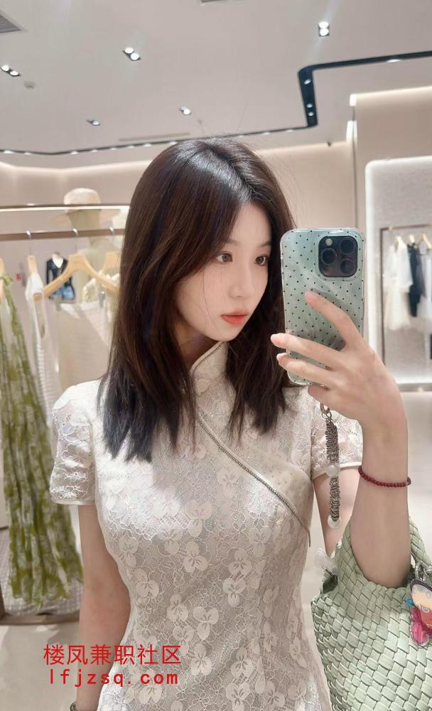 体验风骚完美身材小姐姐