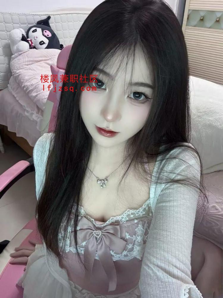 兼职情瘾少女粉嫩鲍鱼
