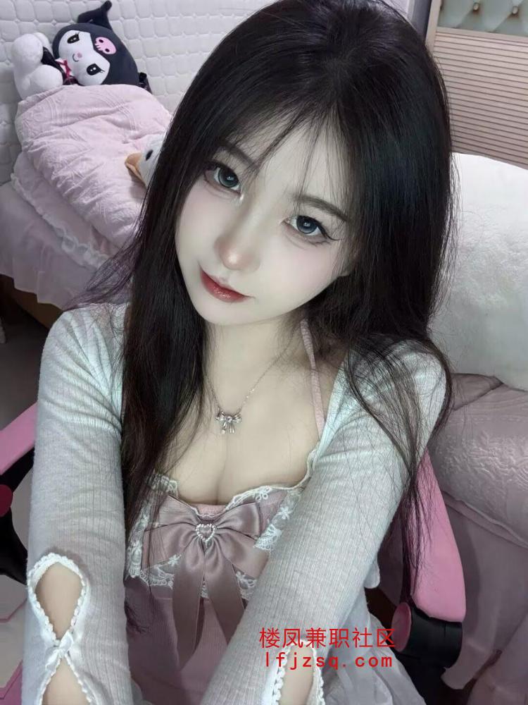 兼职情瘾少女粉嫩鲍鱼