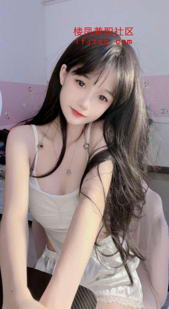 身材颜值超好的巨乳学生萝莉刚破处下海