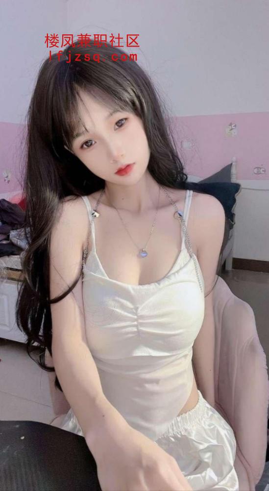 身材颜值超好的巨乳学生萝莉刚破处下海