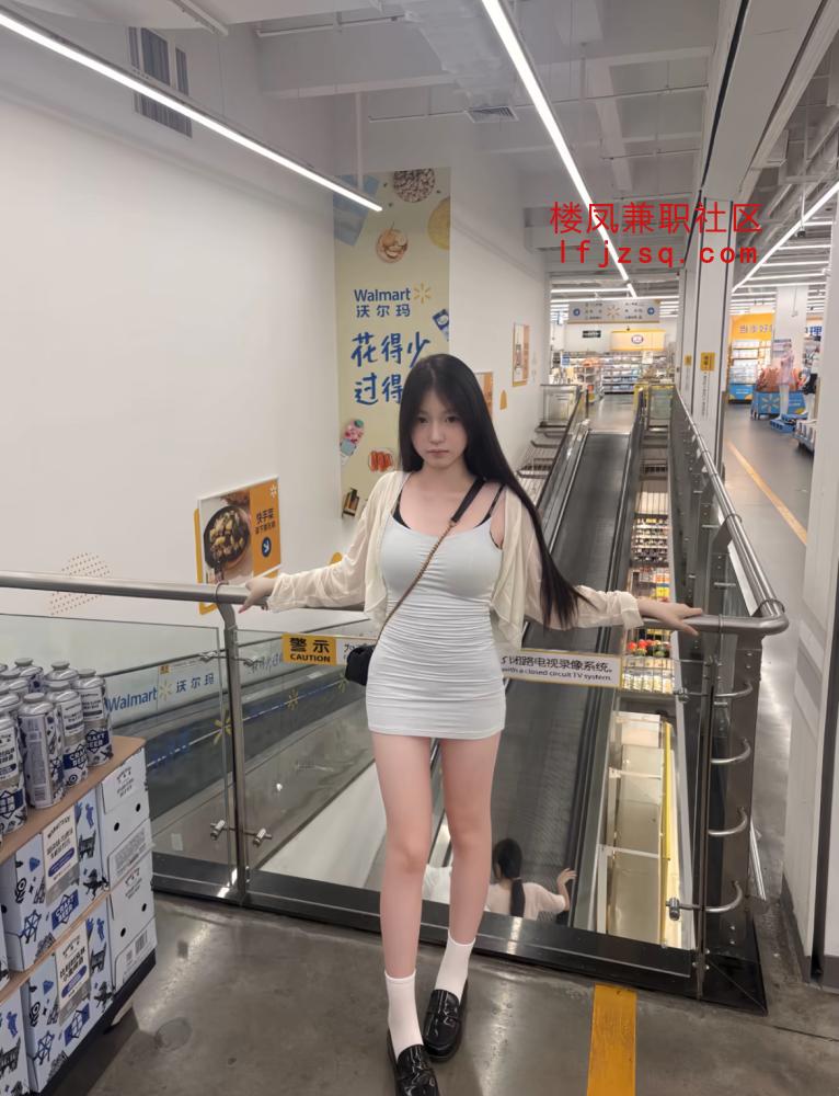 小穴粉嫩 敏感体质丰满B紧水又多