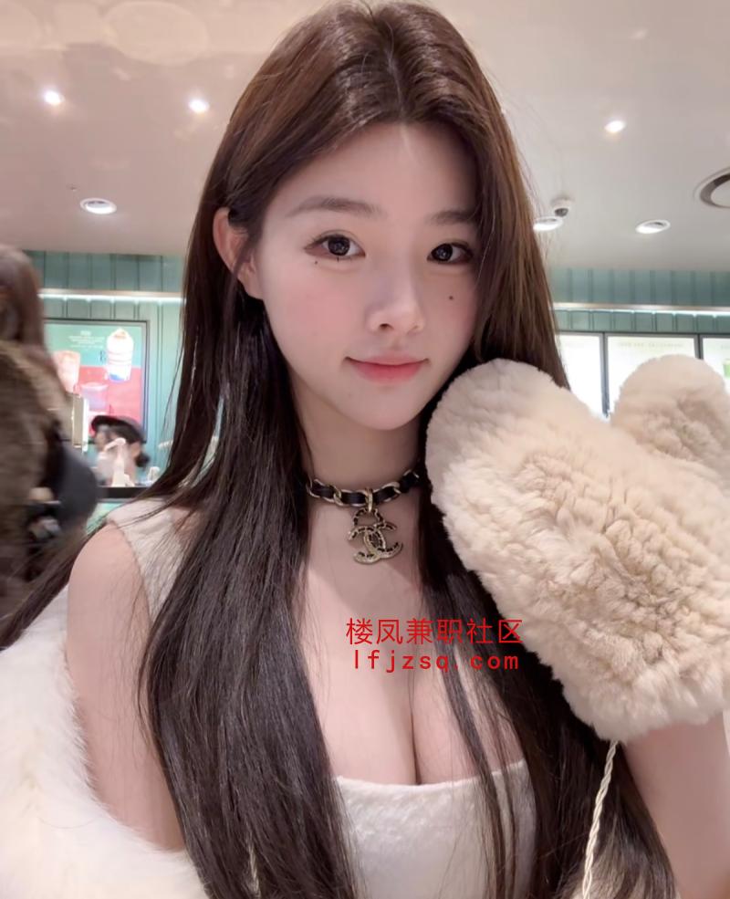泰安05后小妹下海兼职，粉嫩多汁前凸后翘蜜桃臀（可外出）