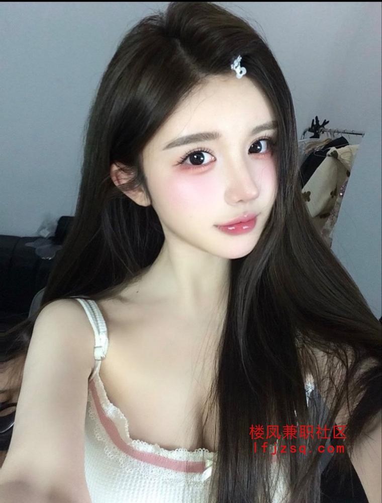 张家口美腿清纯兼职软萌妹子