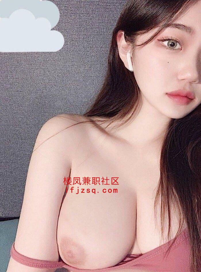 发现一位全身雪白鲜嫩的妹妹