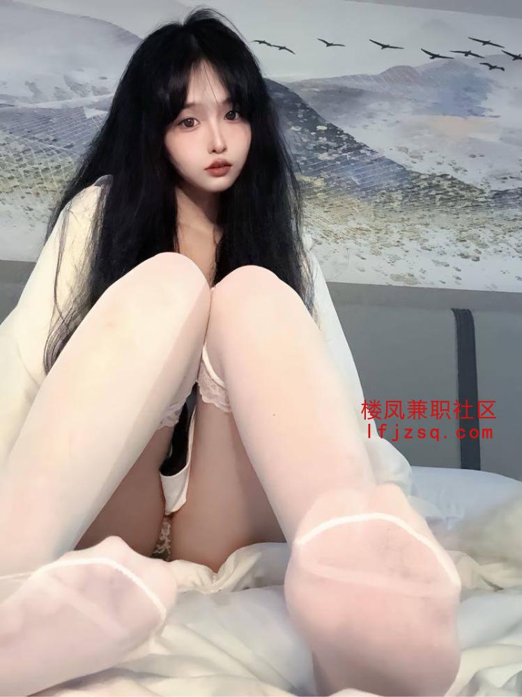 全身雪白妹子个人有公寓