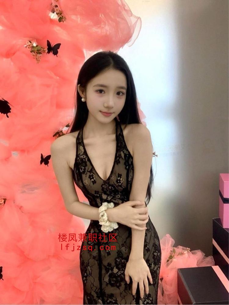 朝阳00后嫩妹自做自聊有公寓