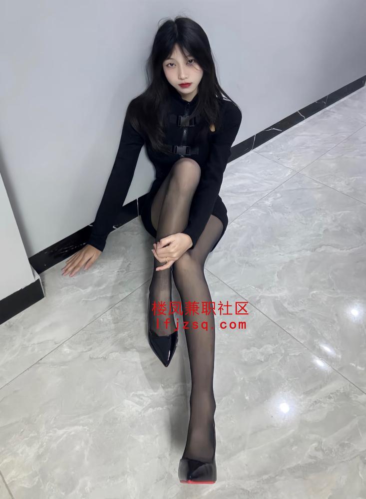 兼职小妹妹刚下海汁多b紧