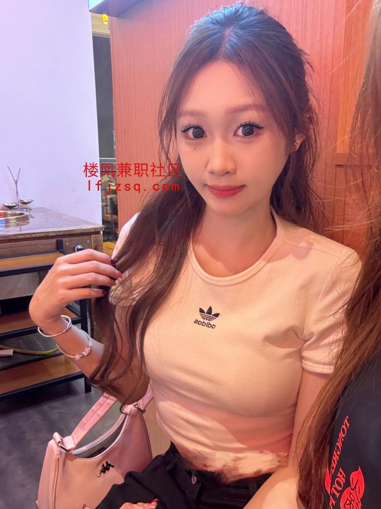 纯欲小妹性瘾大 小穴粉嫩会夹会吸